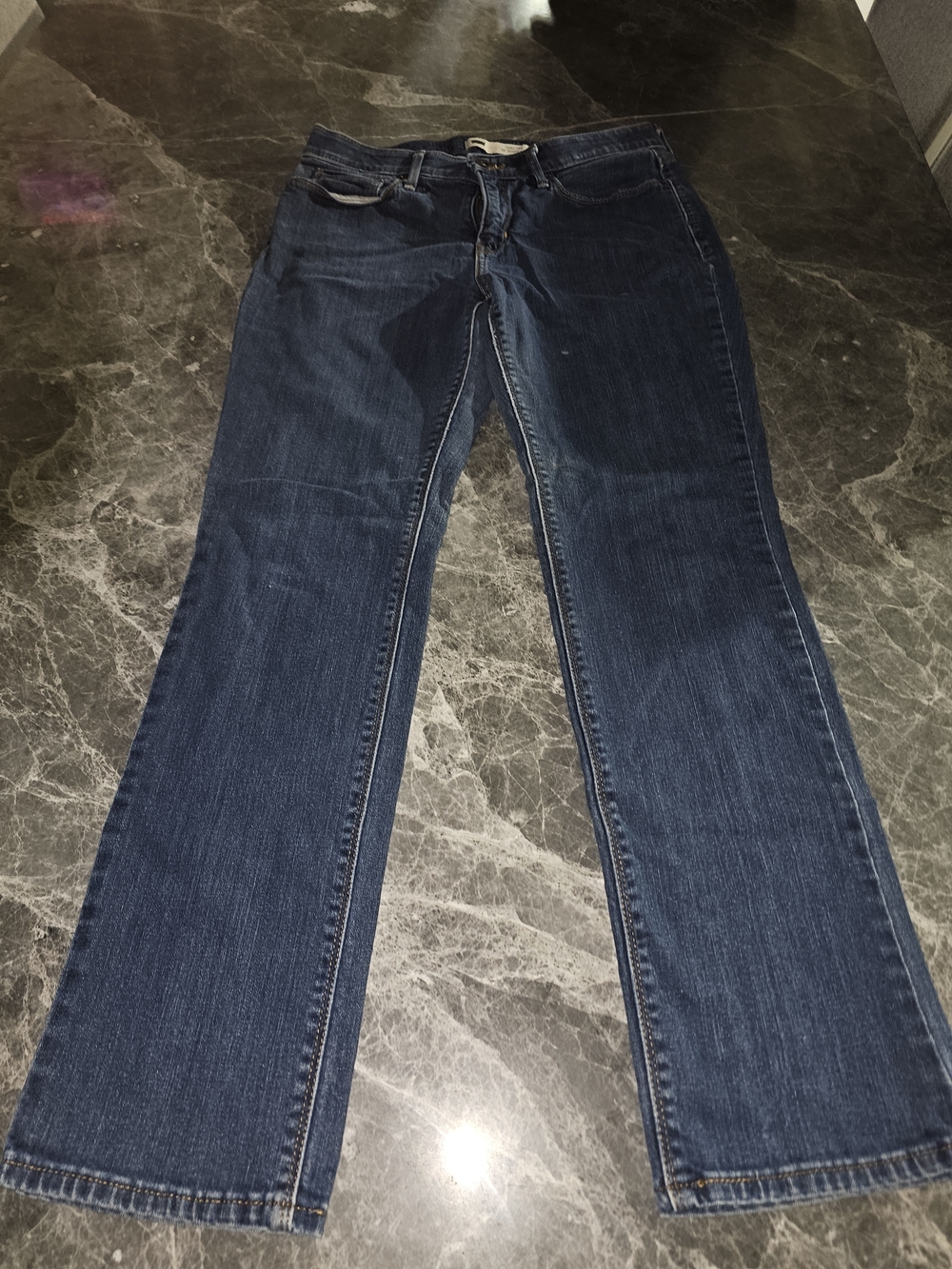 Levi’s 505 Straight Leg Jeans Medium Wash Women’s Size 6